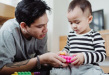เล่นกับลูกให้ถูกจุด: ทำไมลูกถึงไม่อยากเล่นกับเรา? เล่นกับลูกให้ถูกจุด: ทำไมลูกถึงไม่อยากเล่นกับเรา?